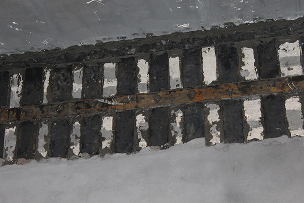 1571818500841481.jpg 楊浦區(qū)粘鋼膠現(xiàn)場 (9).JPG